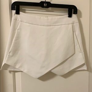 White skort size small